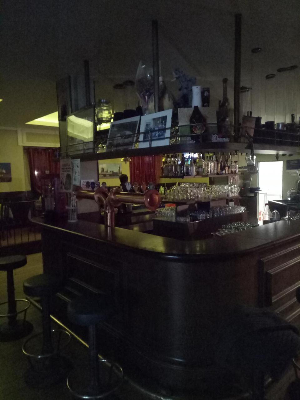 London Cafe Castelnovo ne' Monti Exterior foto